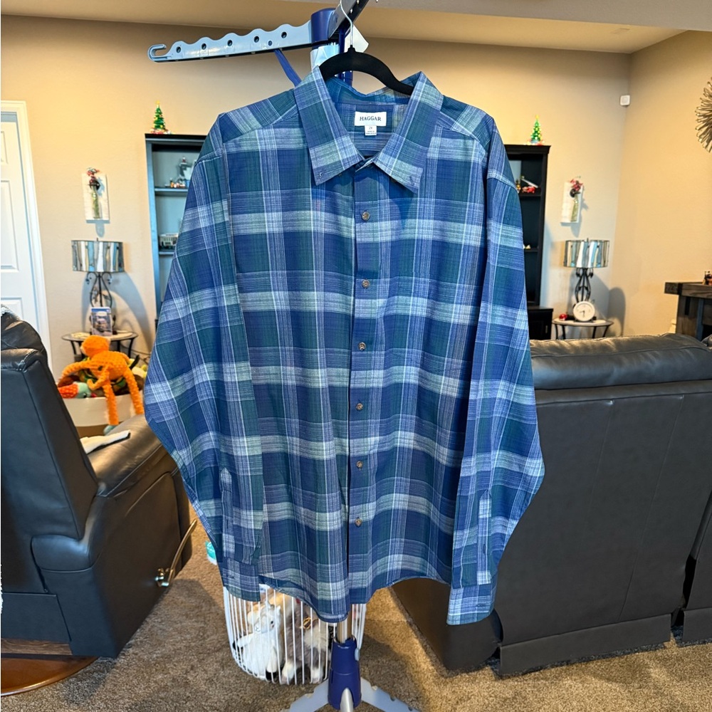 Haggar blue checkered long sleeve Dress Shirt. Size 2X